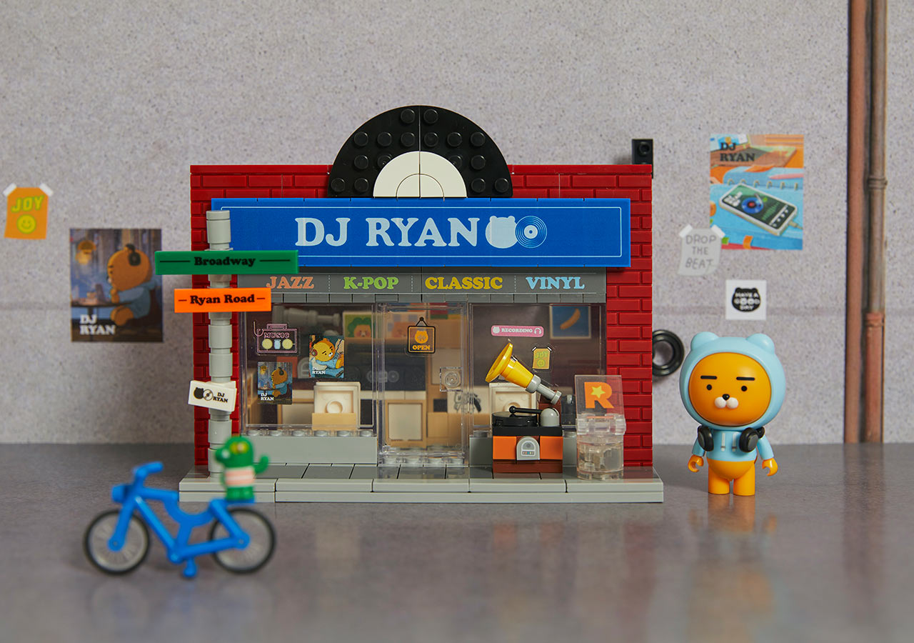 Kakao Friends-Brick Man Record Store  Building Blocks Ryan 磚人唱片店積木 Ryan