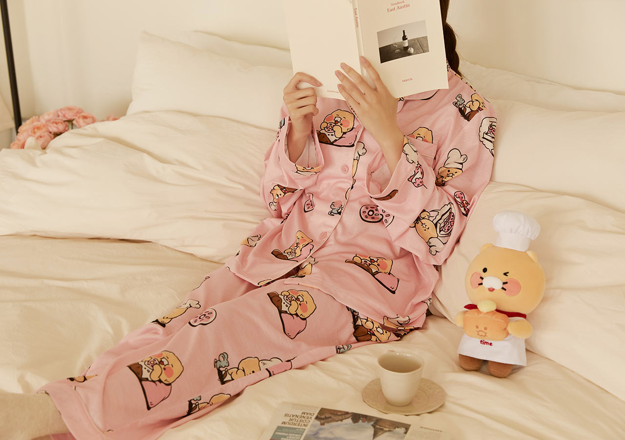 Kakao Friends-Women’s Top and Bottom Pajamas Pink Chunsik 女式上下睡衣粉色 Chunsik