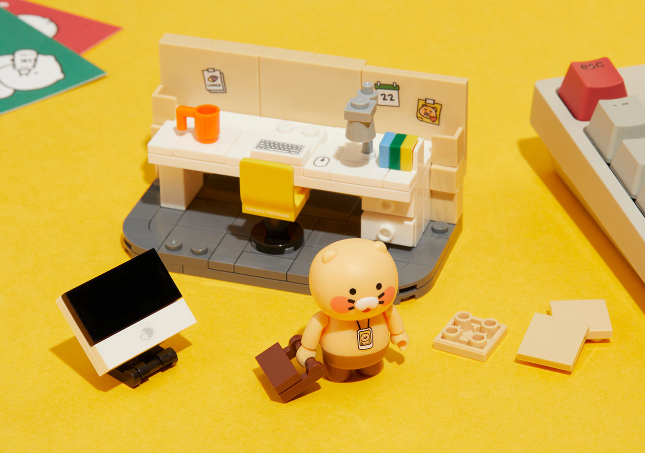 Kakao Friends-Desk Mini Building Block Doll Chunsik 書桌迷你積木人偶 Chunsik