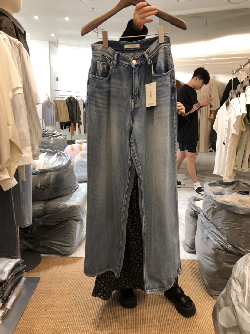 韓國東大門直送 WALNUT 韓國女裝牛仔褲
