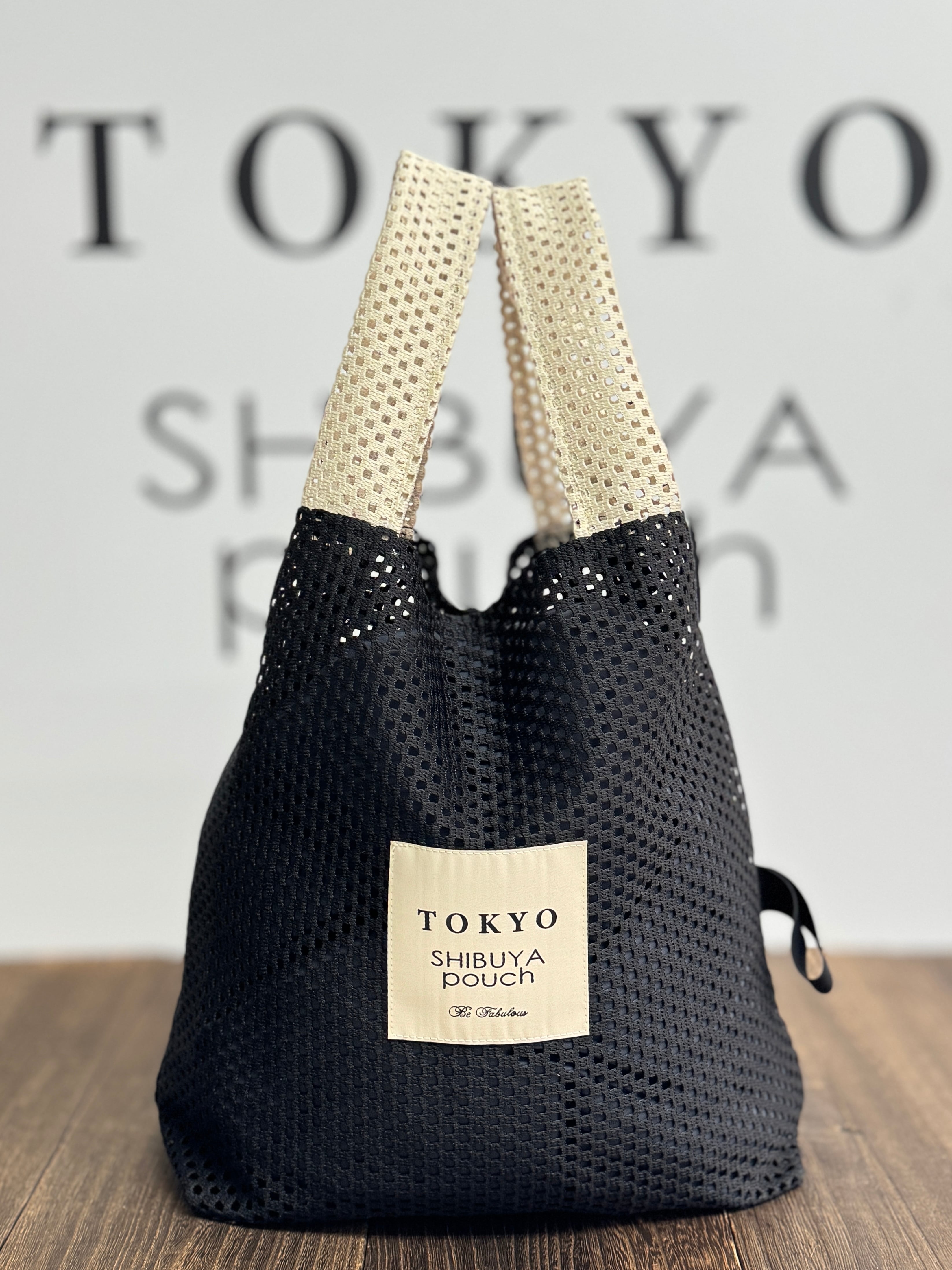 【日本直送】TOKYO SHIBUYA POUCH  雙色方形蕾絲軟包（黑色）（L號） | 日本超火紅環保袋 | 非常好攜帶 | 超輕便又好用