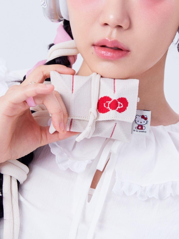【限時優惠】 Joseph Stacey X Sanrio Lucky Pleats Knit Card Wallet Hello Kitty Vanilla