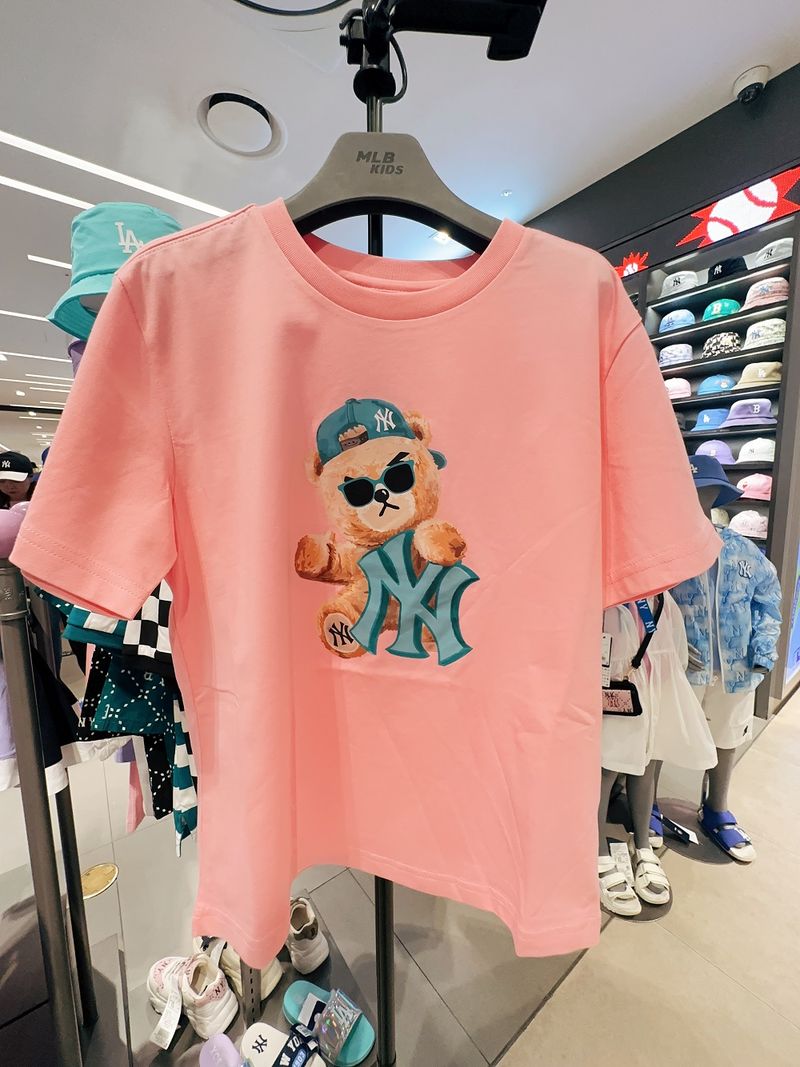 【限時優惠】MLB KIDS | Mega Bear Artwork Short Sleeve T-shirt NEW YORK YANKEES - Pink